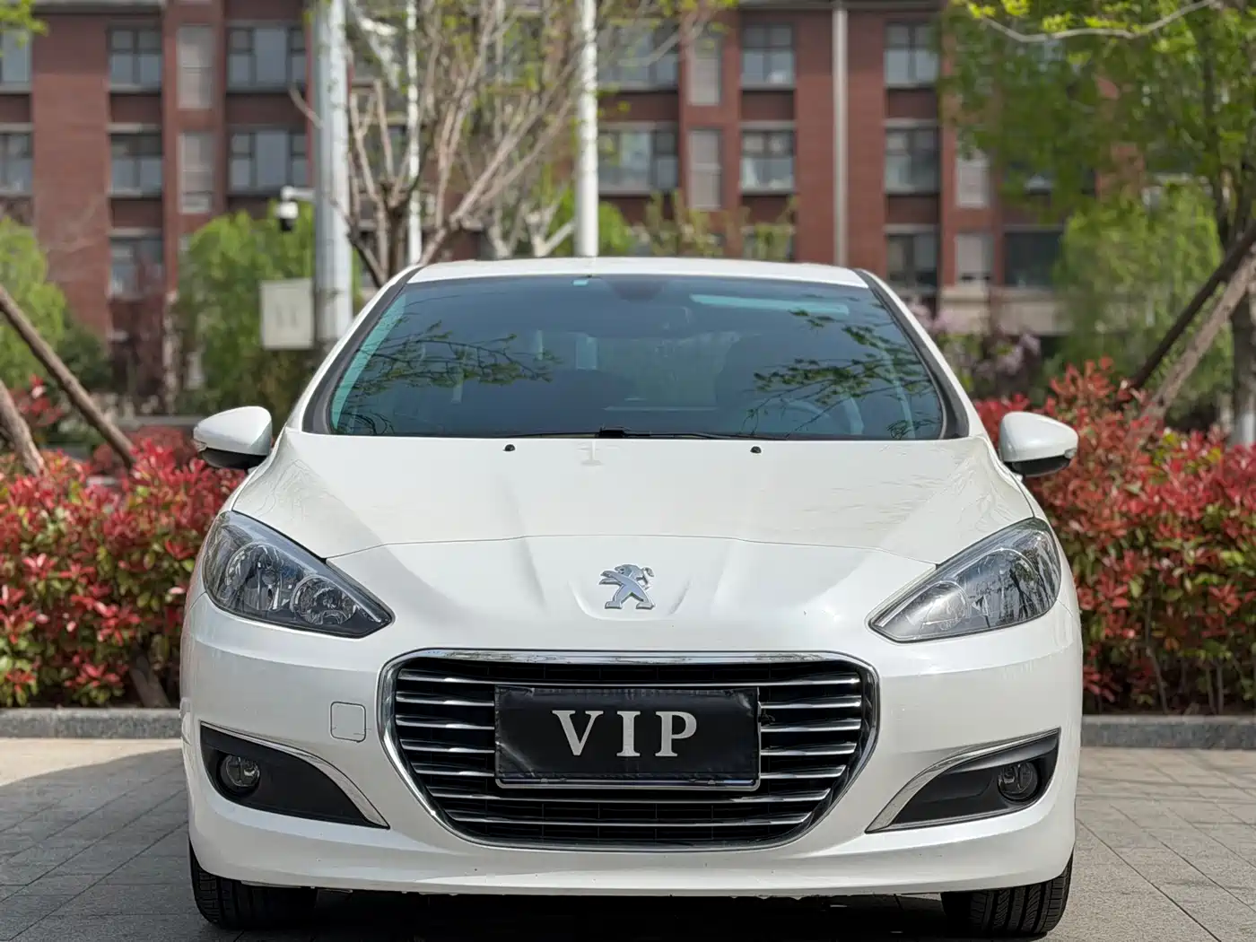 Peugeot 308 2014 Model Joy Edition Classic 1.6L Automatic Superior Style фото 2