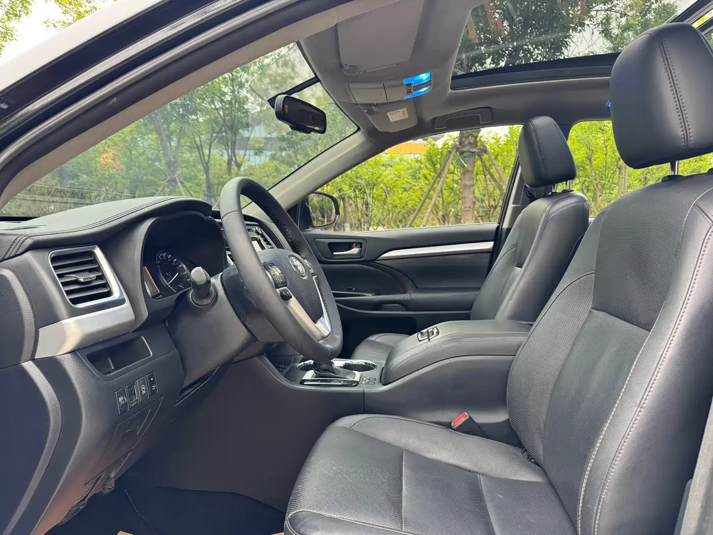 Toyota Highlander 2017 2.0T 4WD Gloss Black Limited Edition фото 4