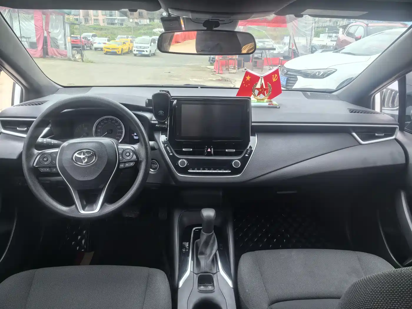 Toyota Levin 2023 185T CVT Luxury фото 9