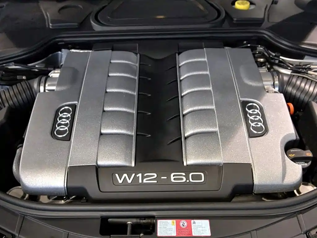 Фото 16 - Audi A8