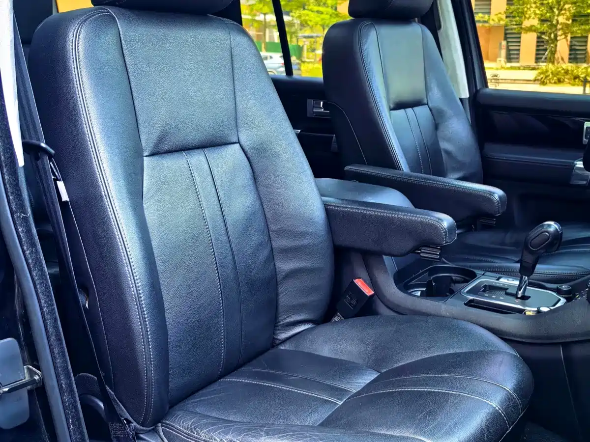 Land Rover Discovery 2011 3.0 SDV6 HSE Diesel фото 38