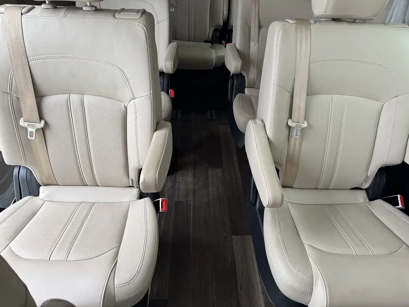 SAIC Maxus Xintu V90 2024 Zhida Commercial Version 2.0T Automatic RWD Long Wheelbase High Roof Single Rear Tire 9-Seater фото 10