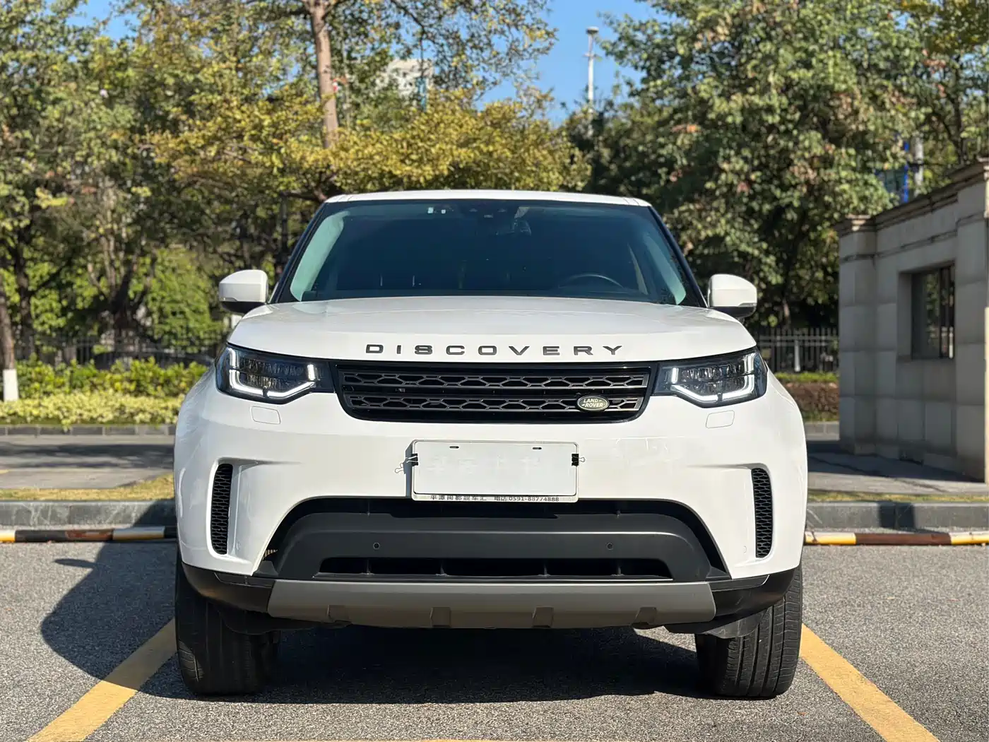 Land Rover Discovery 2019 3.0 SC V6 SE фото 2