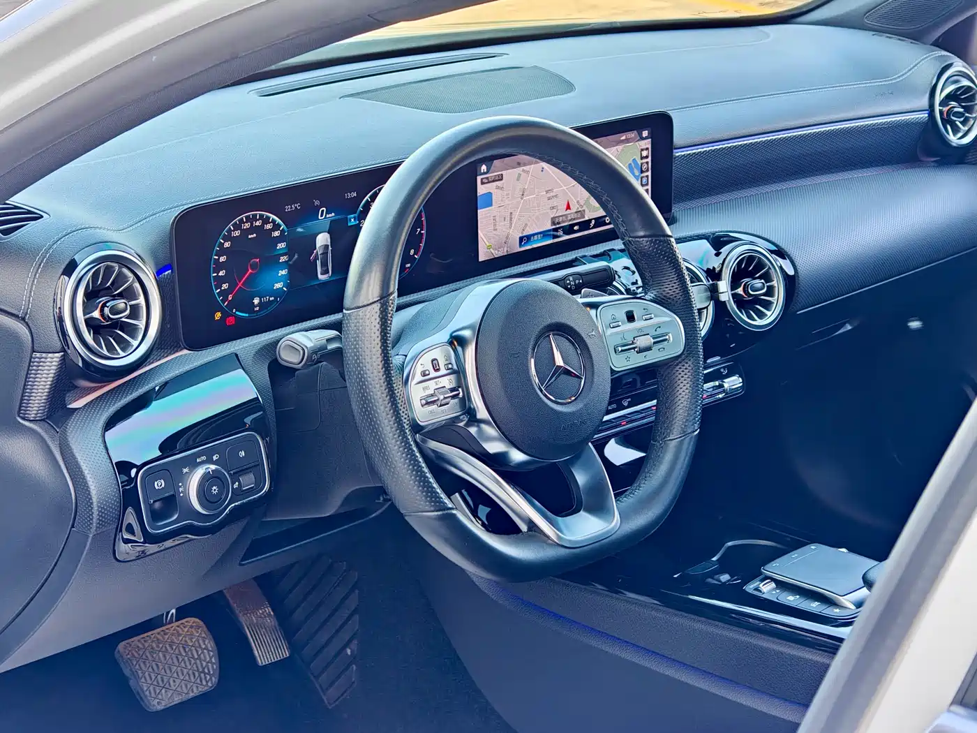 Mercedes-Benz A-Class 2022 A 200 L Sport Sedan Style фото 11