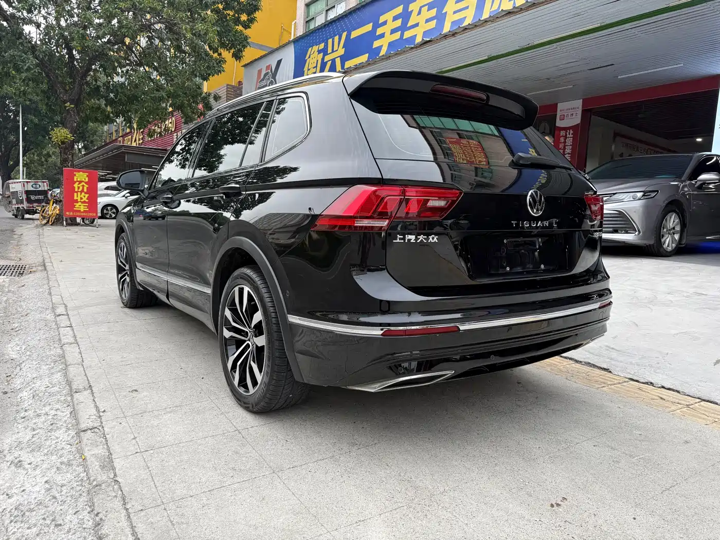 Volkswagen Tiguan L 2021 330TSI Automatic 2WD R-Line Premium фото 13