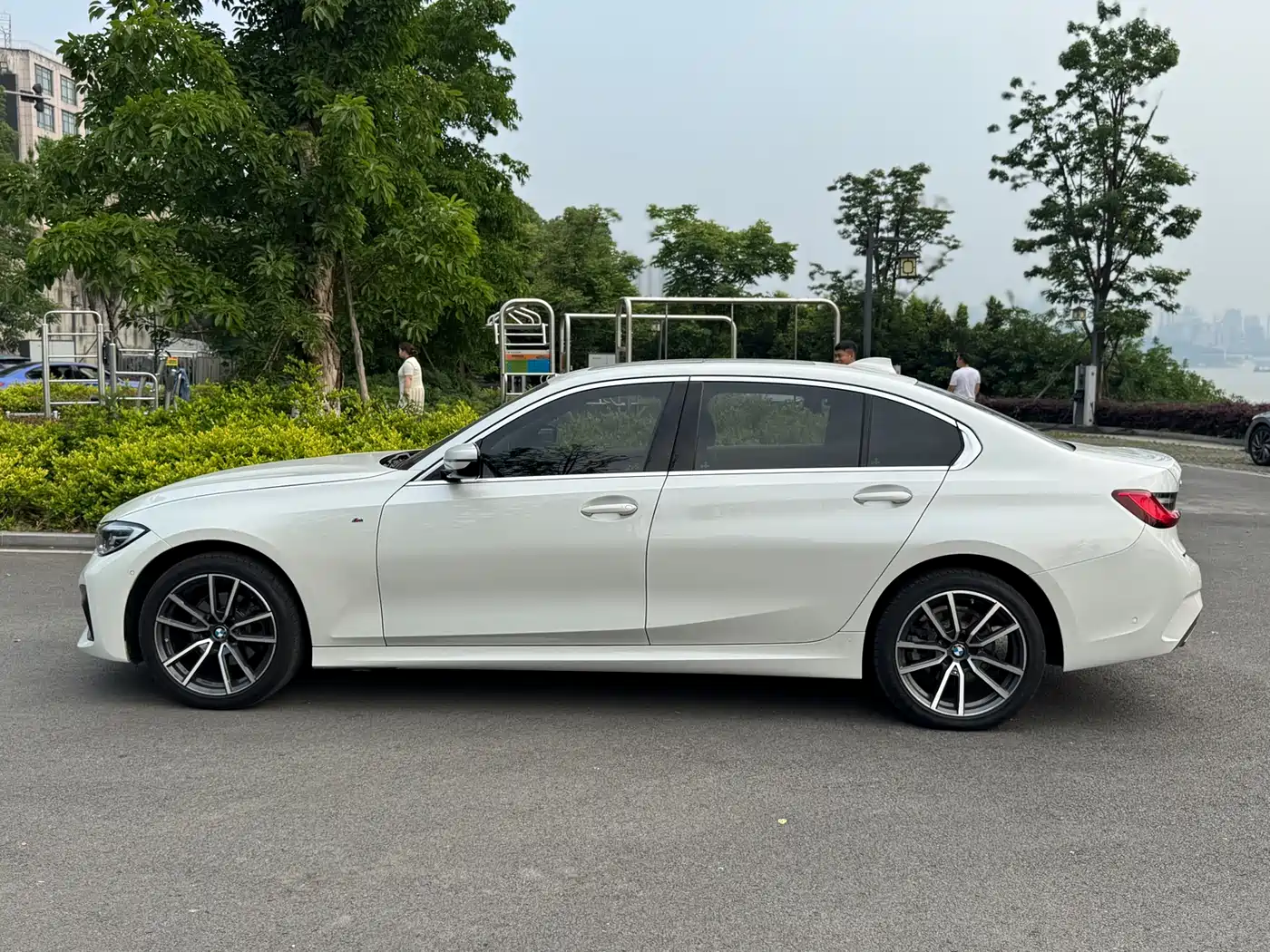 BMW 3 Series 2021 Facelift 325Li M Sport Package фото 3