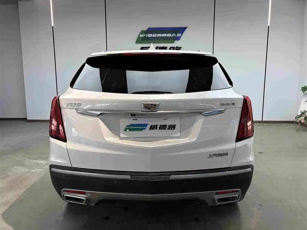 CADILLAC XT5