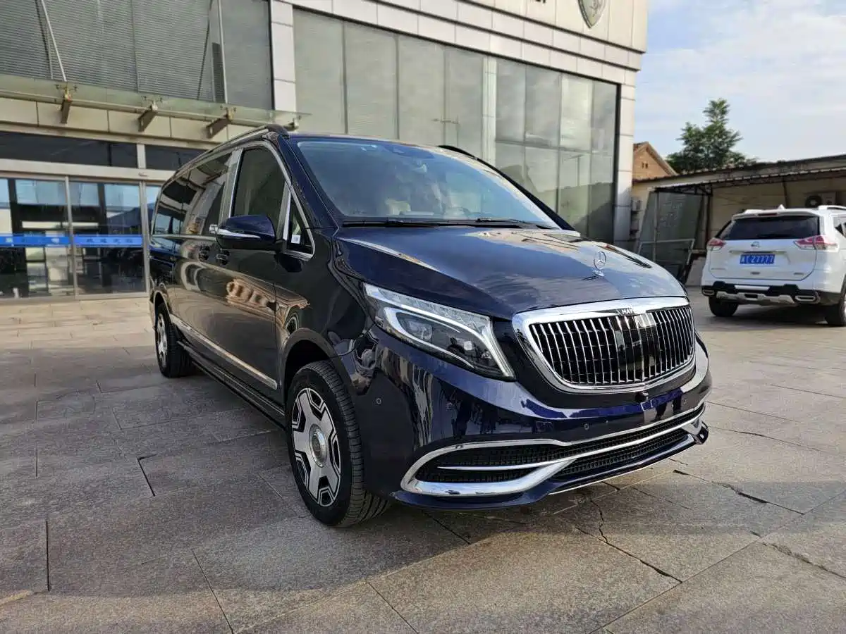 Mercedes-Benz V-Class 2018 V 260 L Premium Long Wheelbase Edition China VI
