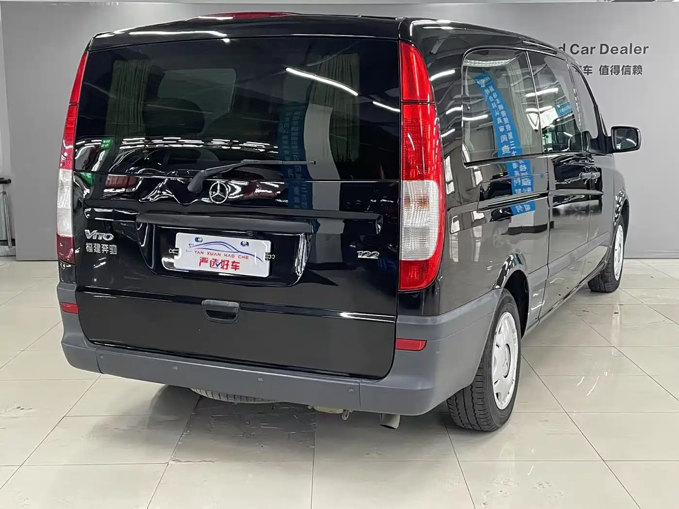 Mercedes-Benz Vito 2013 Model 3.0L Elite Edition фото 15