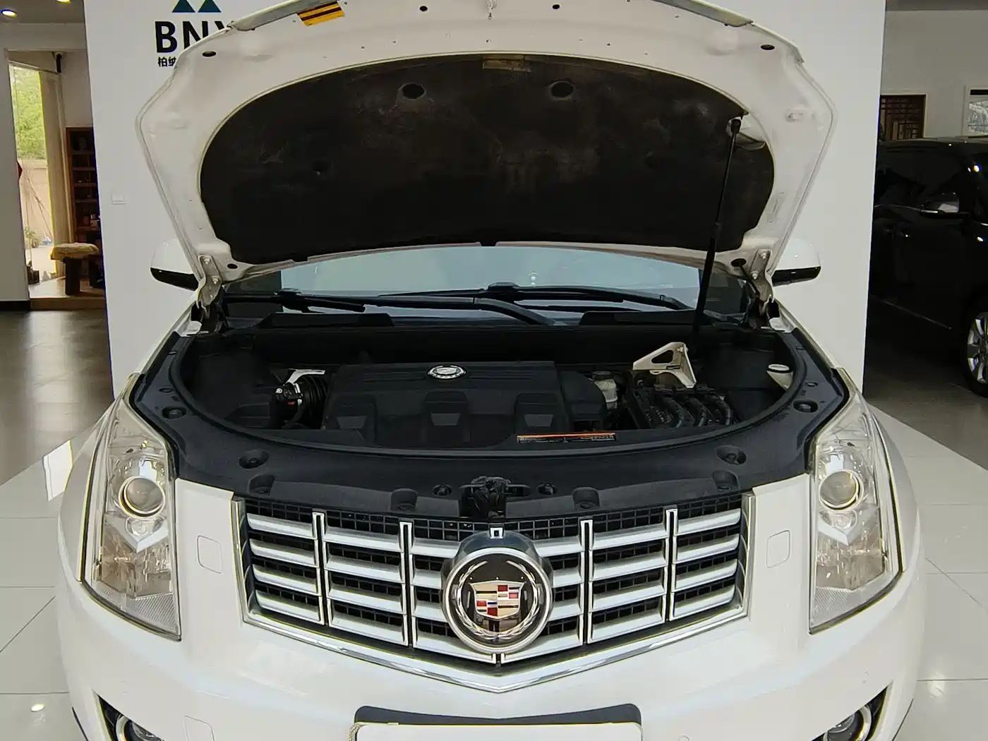 Cadillac SRX 2014 3.0L Flagship Model фото 27