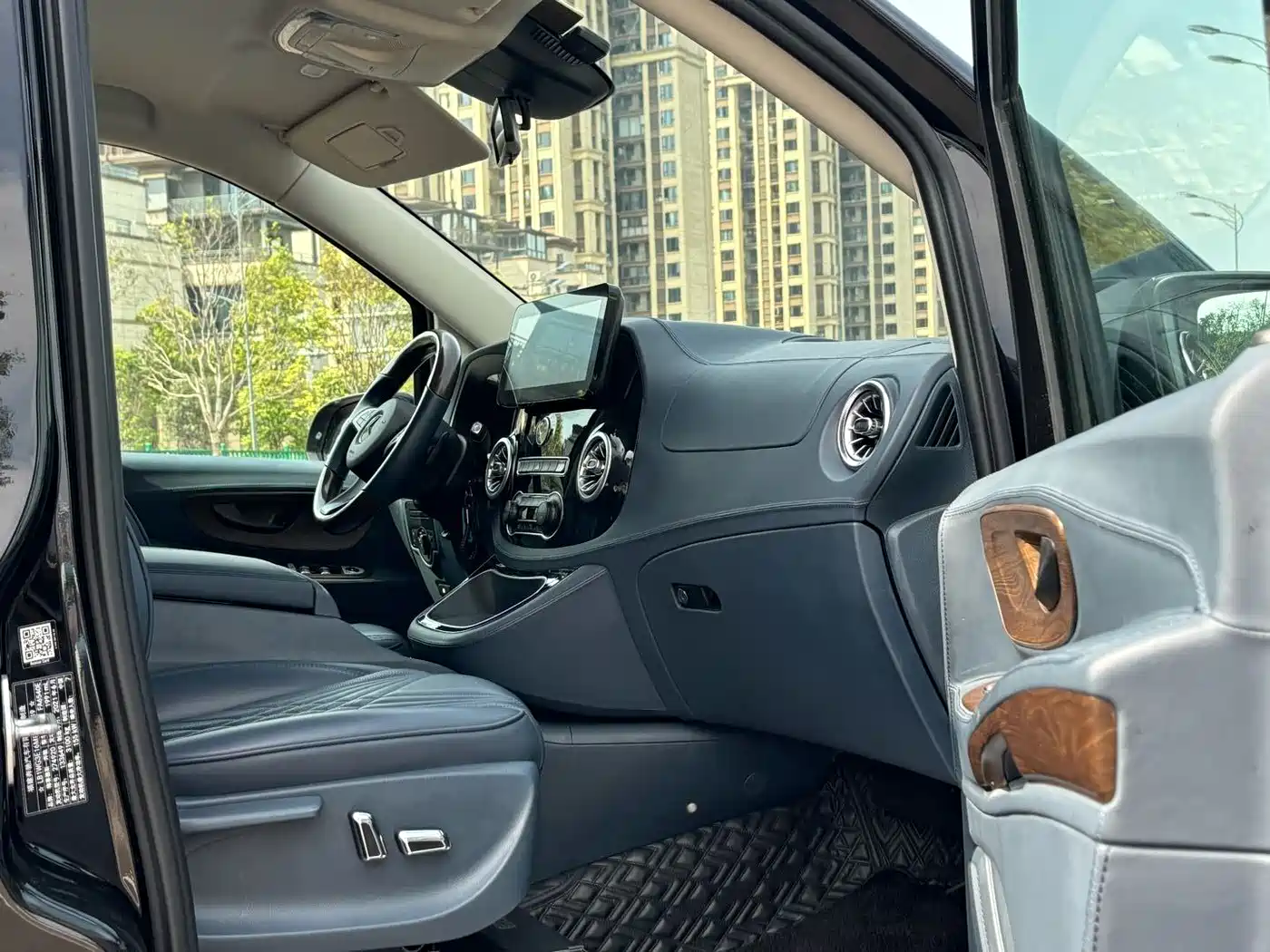 Mercedes-Benz Vito 2020 2.0T Business Edition (7-seater) фото 12