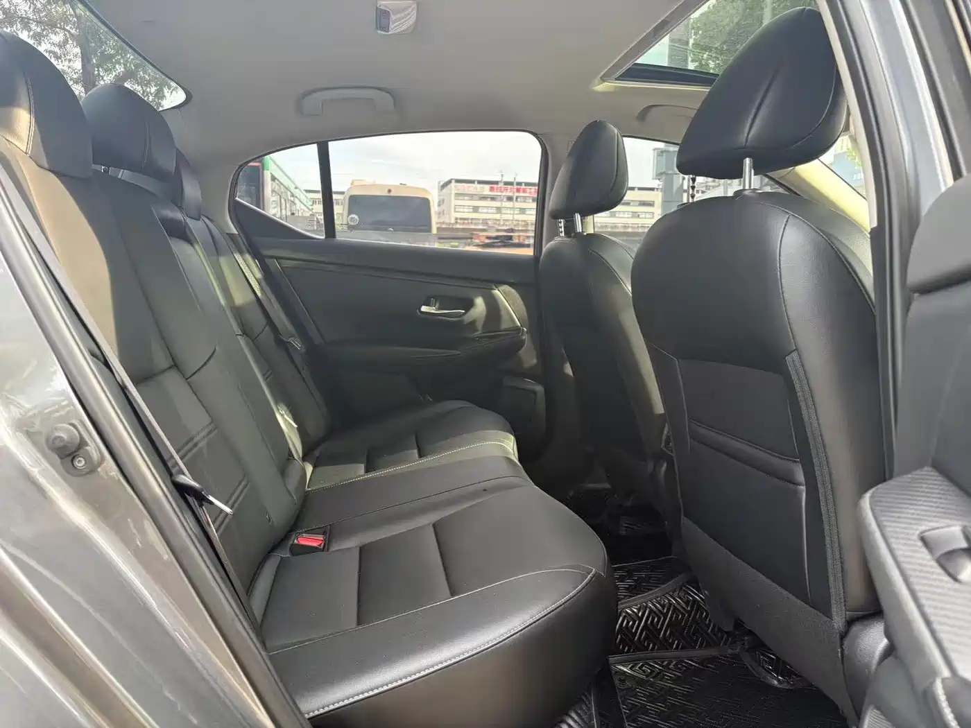Nissan SYLPHY, миниатюра 8