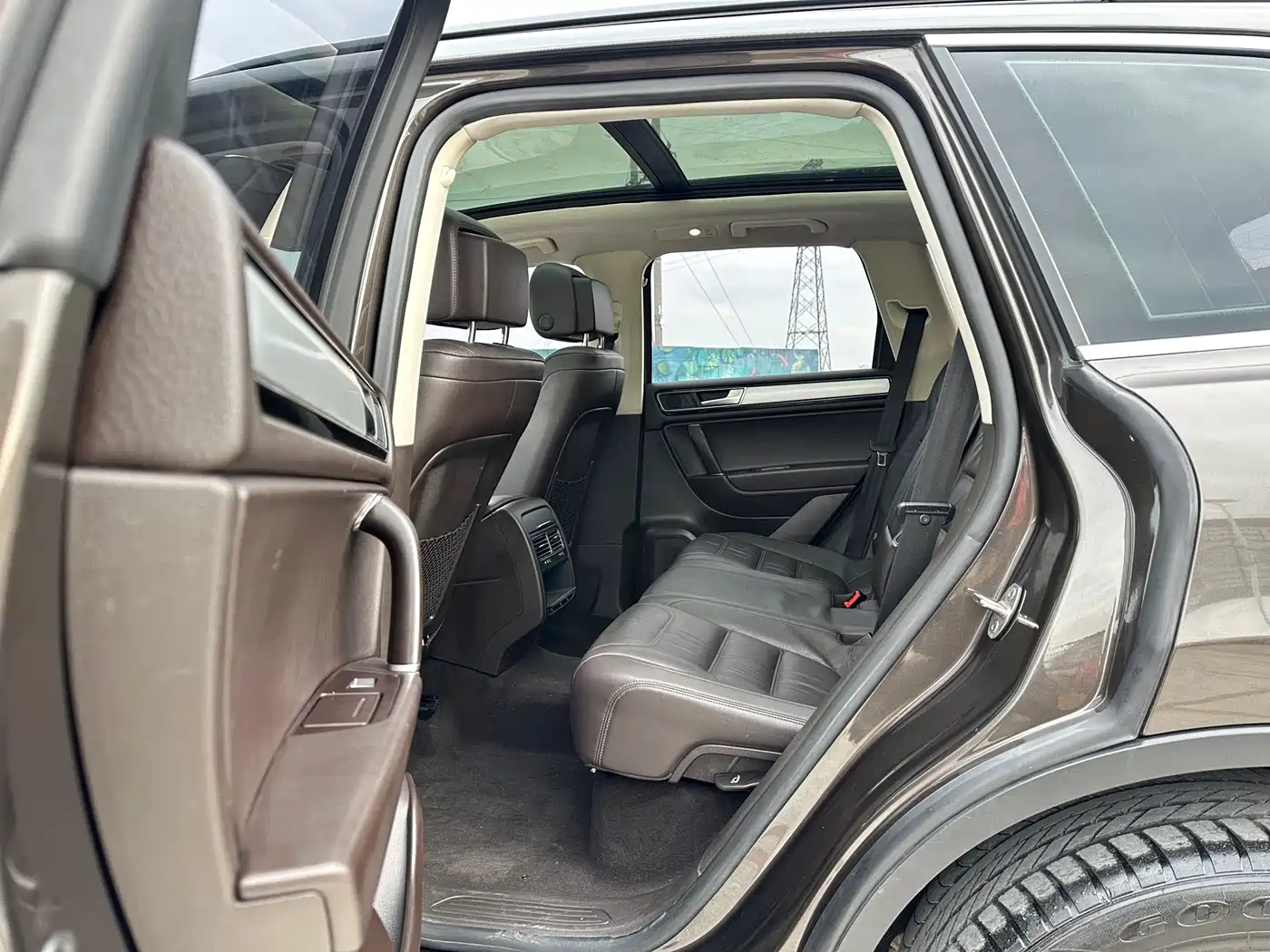 Volkswagen Touareg 2017 3.0TSI Explorer Edition фото 15