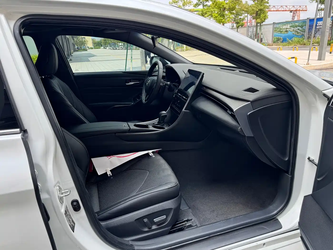 Toyota Avalon 2022 2.5L Luxury Edition фото 12