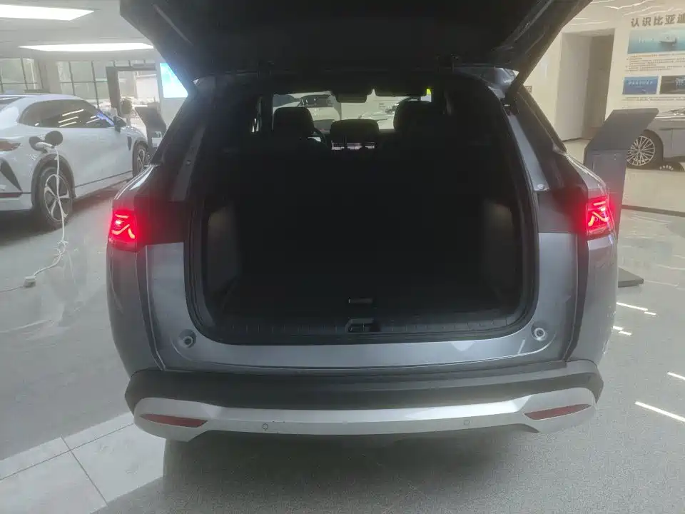 BYD Song L DM-i 2025 2025 Smart Drive Edition 112km Surpassing