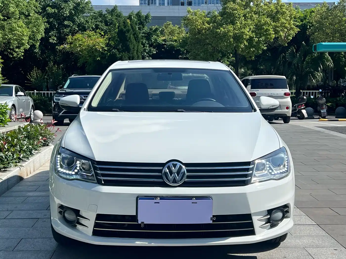 Volkswagen Bora 2014 1.6L Automatic Comfort Edition фото 2
