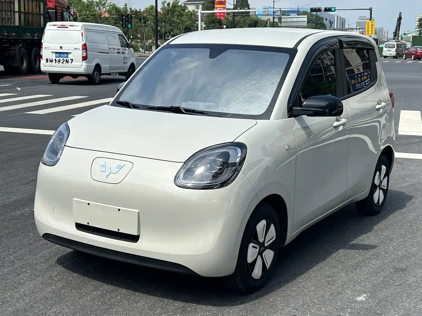 Wuling Motors Hongguang MINIEV 2025 4-Door Advanced