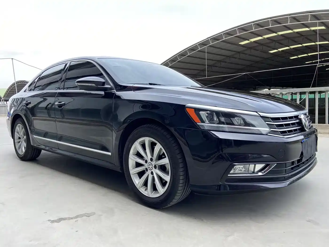 Volkswagen Passat 2017 330TSI DSG Prestige фото 3