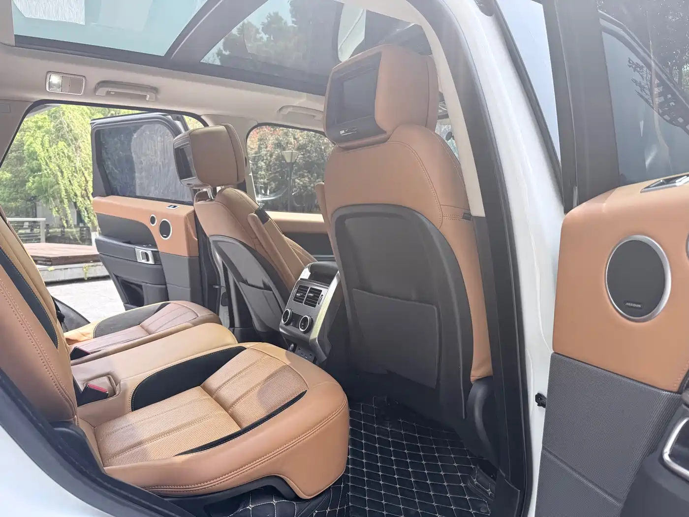 Land Rover Range Rover Sport 2020 3.0 L6 SE фото 11