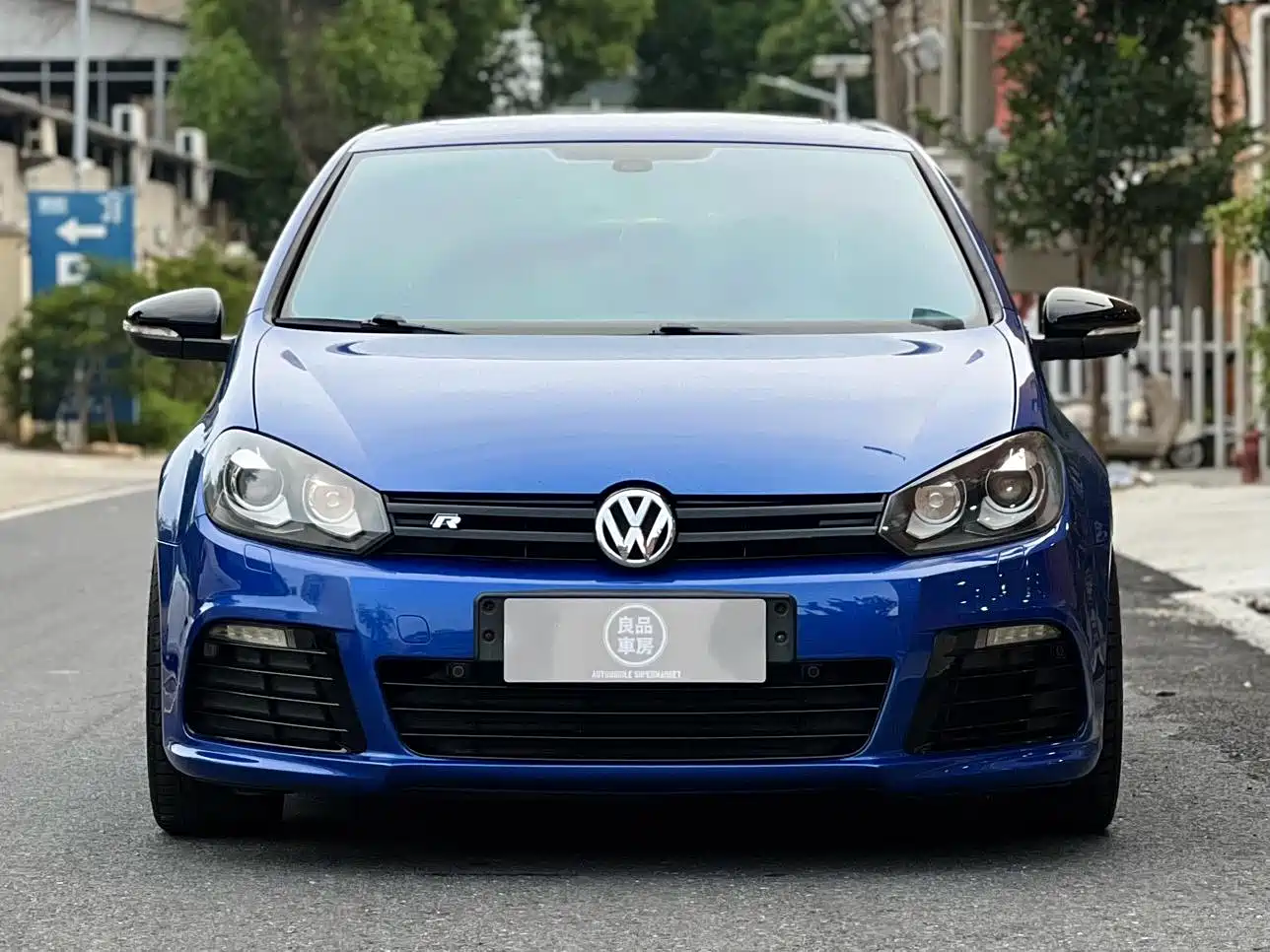 Volkswagen Golf (Import) 2011 2.0TSI R фото 2