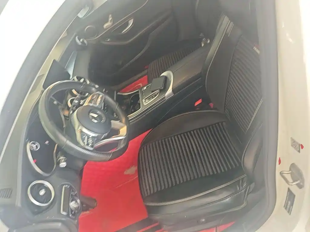 Фото 15 - Mercedes-Benz C-Class