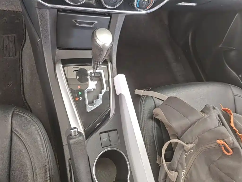 Toyota Corolla 2014 1.6L CVT GL фото 14