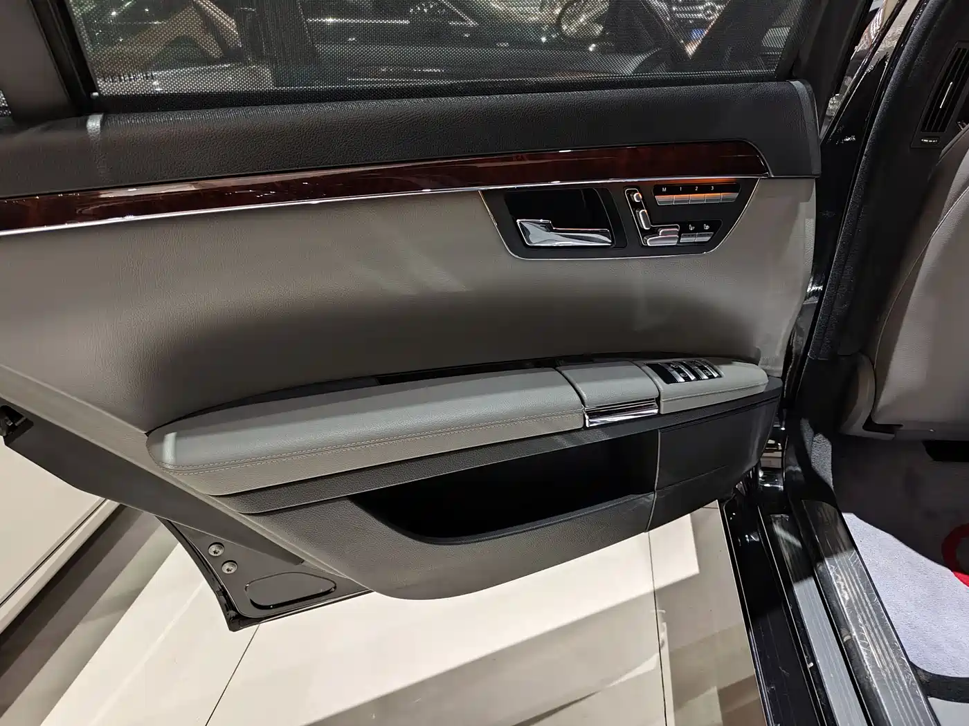 Mercedes-Benz S-Class 2008 S 500 L фото 6