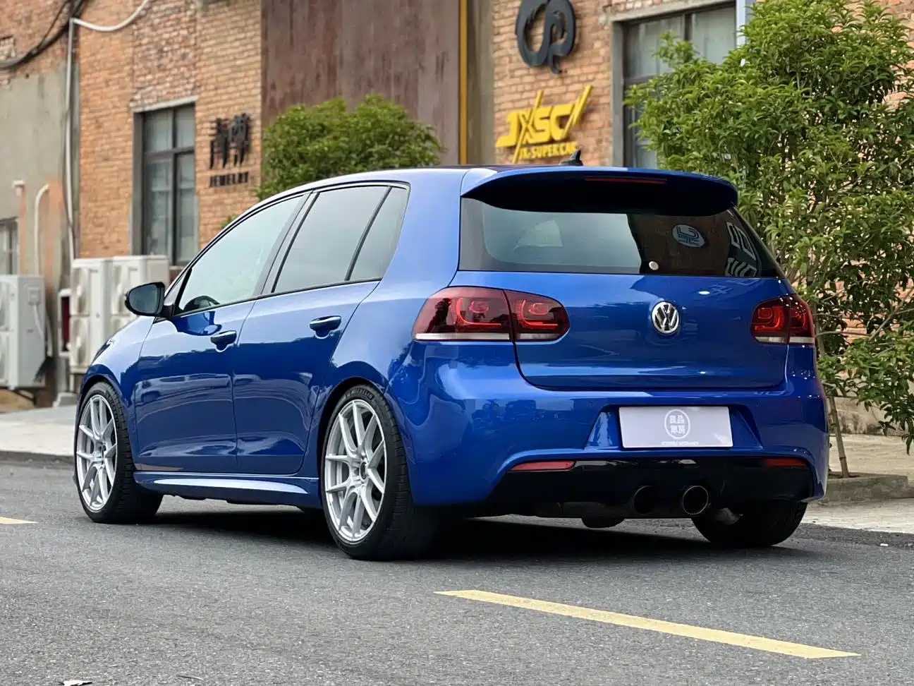 Volkswagen Golf (Import) 2011 2.0TSI R фото 6