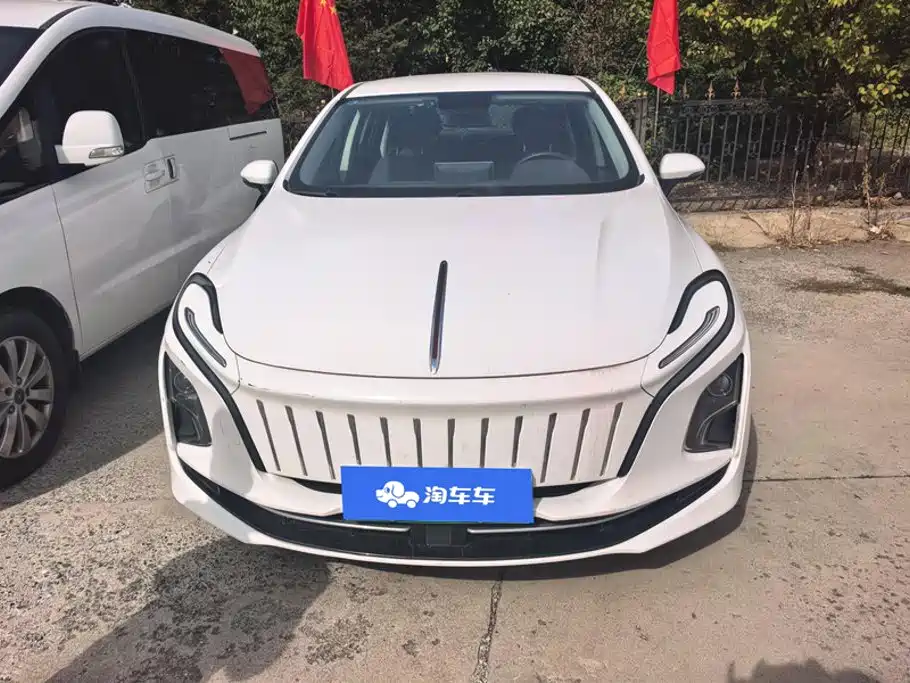 Hongqi E-QM5 2024 2023 Basic Travel Edition