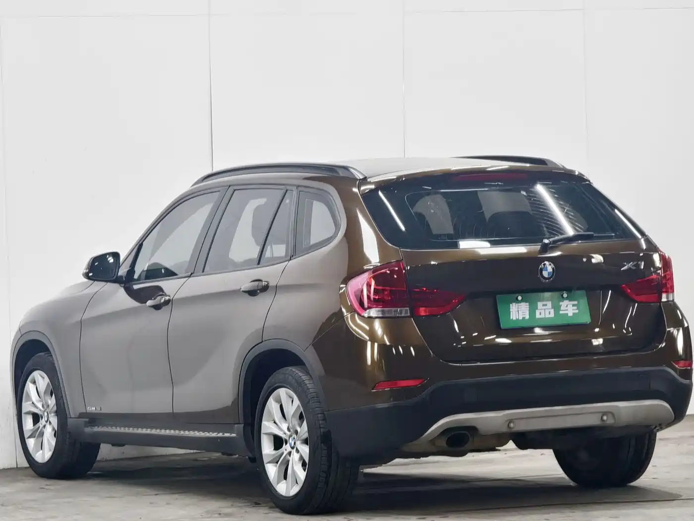 Фото 6 - BMW X1