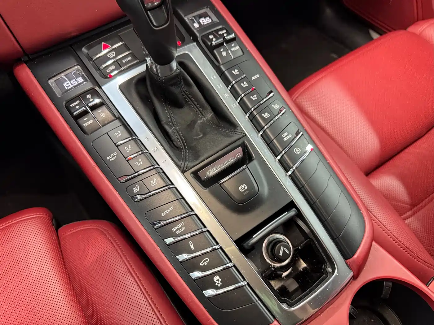 Porsche Macan 2014 Macan S 3.0T фото 14