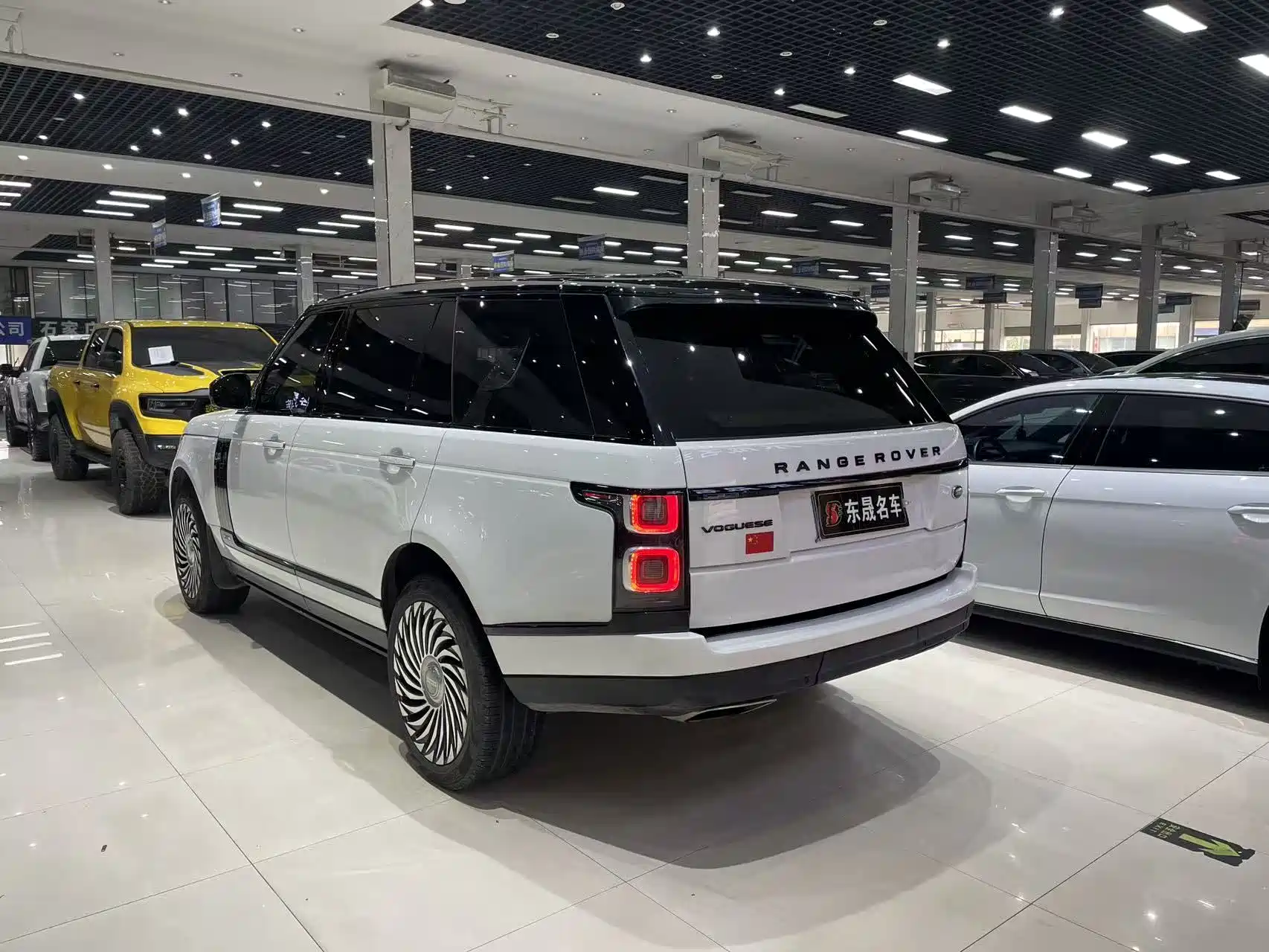 Фото 7 - Land Rover Range Rover