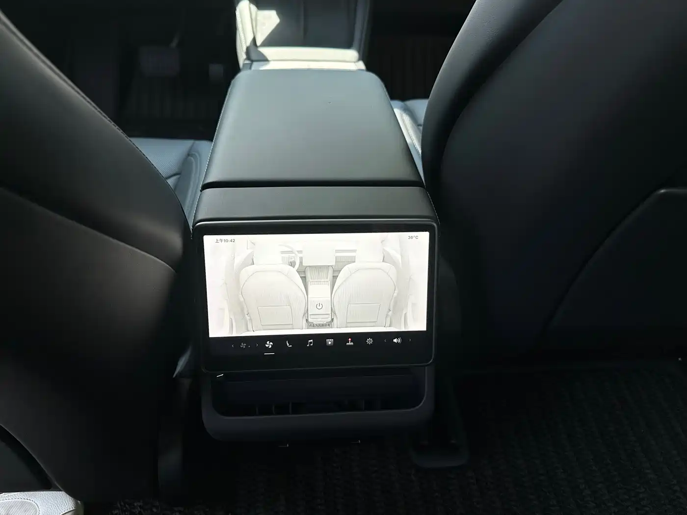 Tesla Model 3 2025 Long Range All-Wheel Drive фото 8
