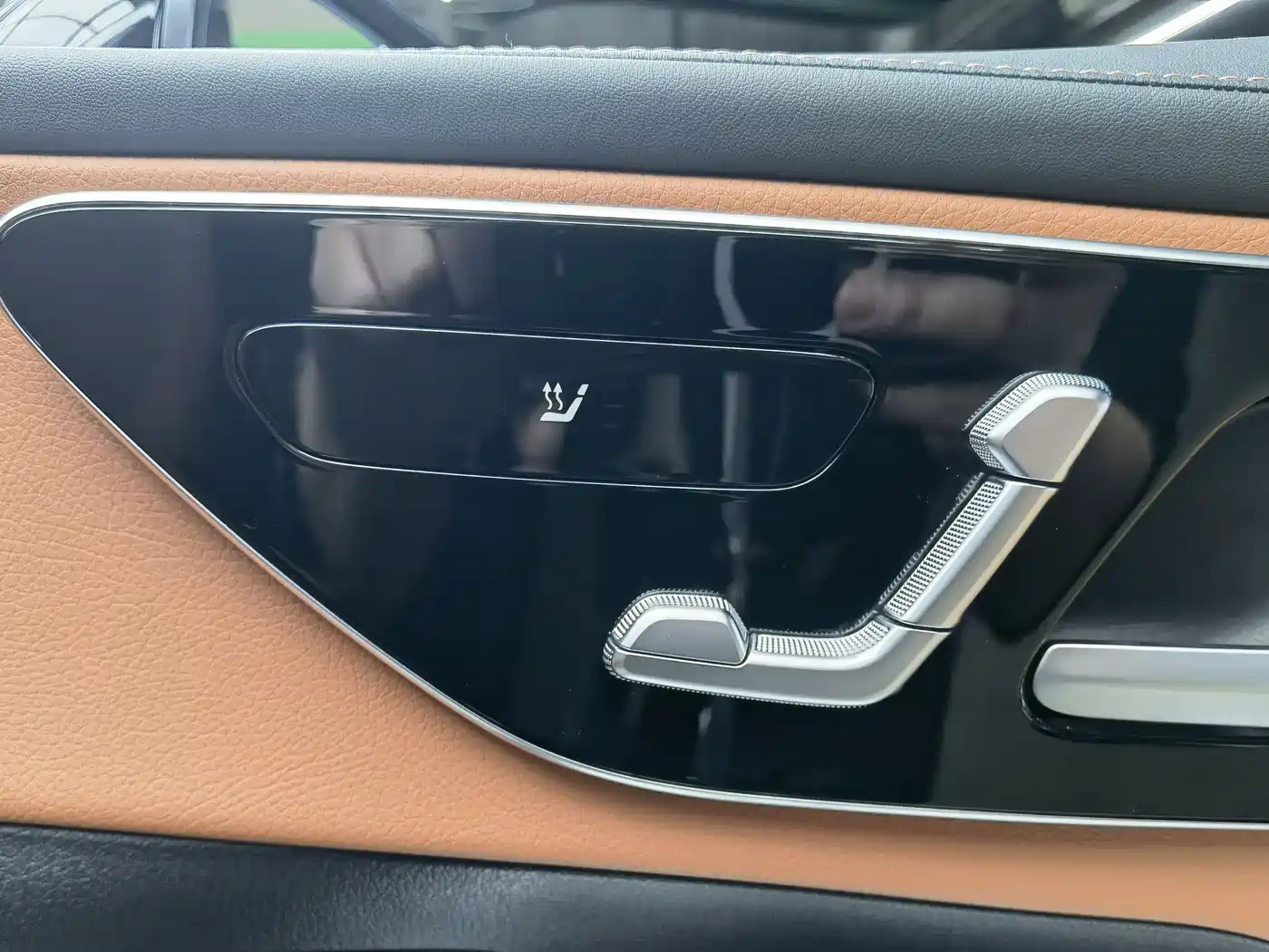 Mercedes-Benz GLC 2024 GLC 260 L 4MATIC Luxury 5-seater фото 17