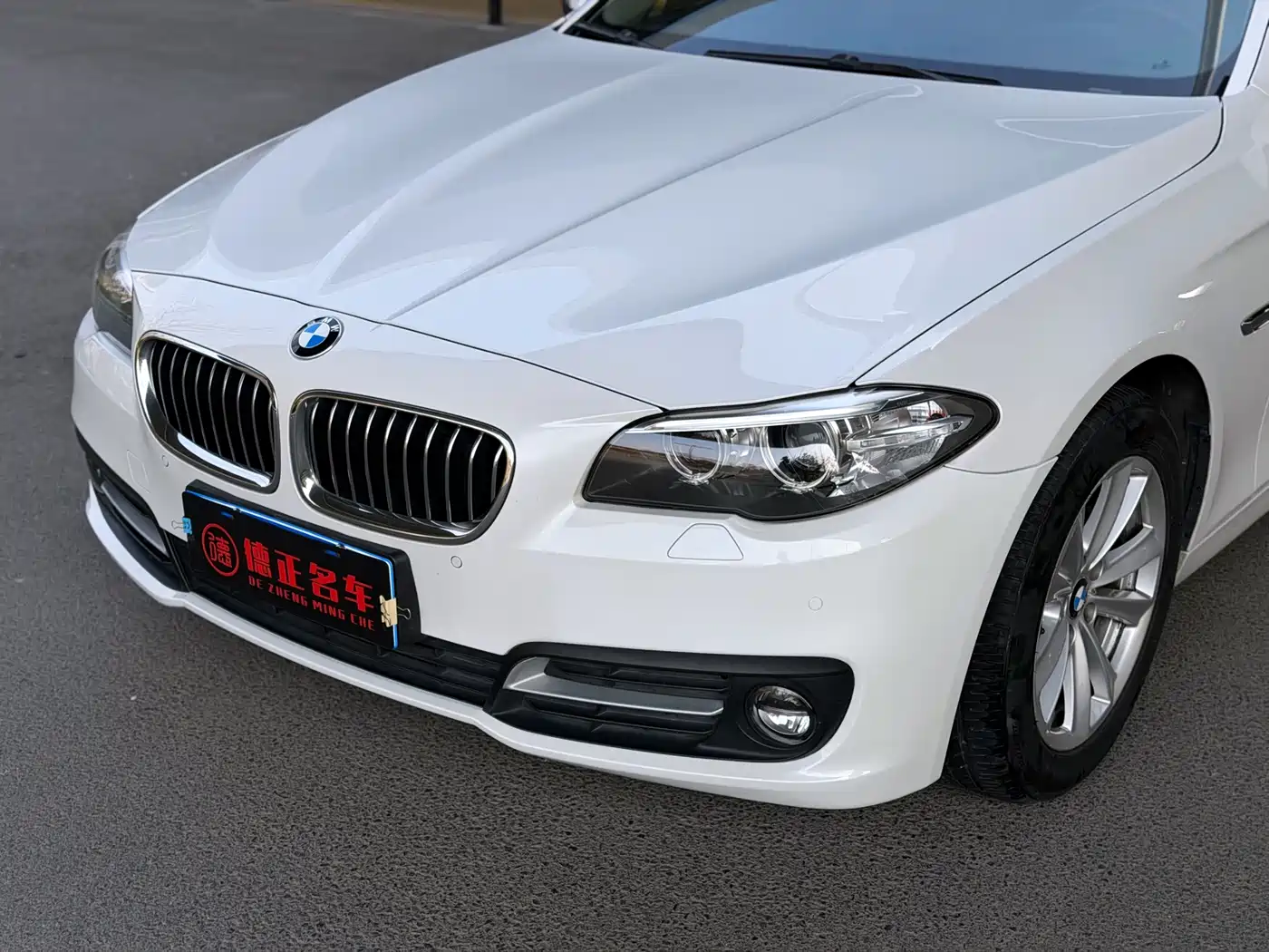 BMW 5 Series 2017 520Li Classic Edition фото 9