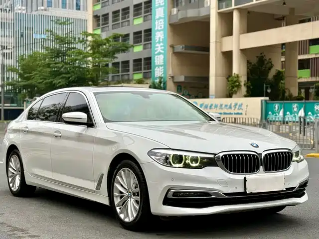 BMW 5 SERIES