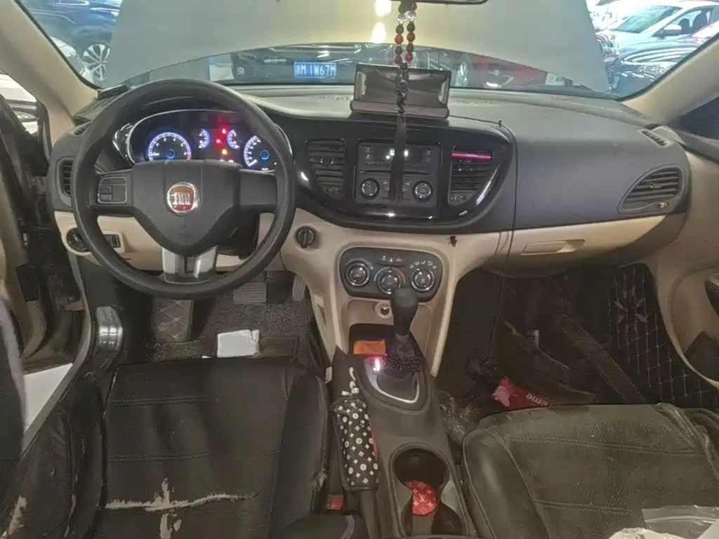 Fiat Viaggio 2015 2012 1.4T Auto Joy Edition