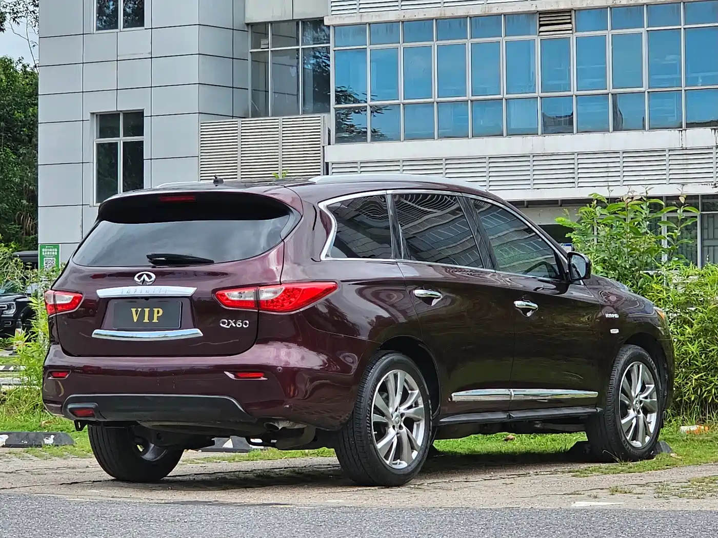 Infiniti QX60 (Import) 2016 2014 Model 2.5 S/C Hybrid 2WD Excellence Edition