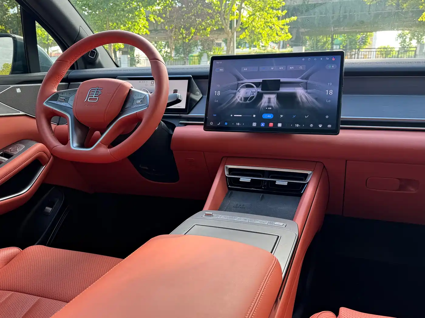 BYD Tang L 2026 2025 DM 175KM Drone Player Edition