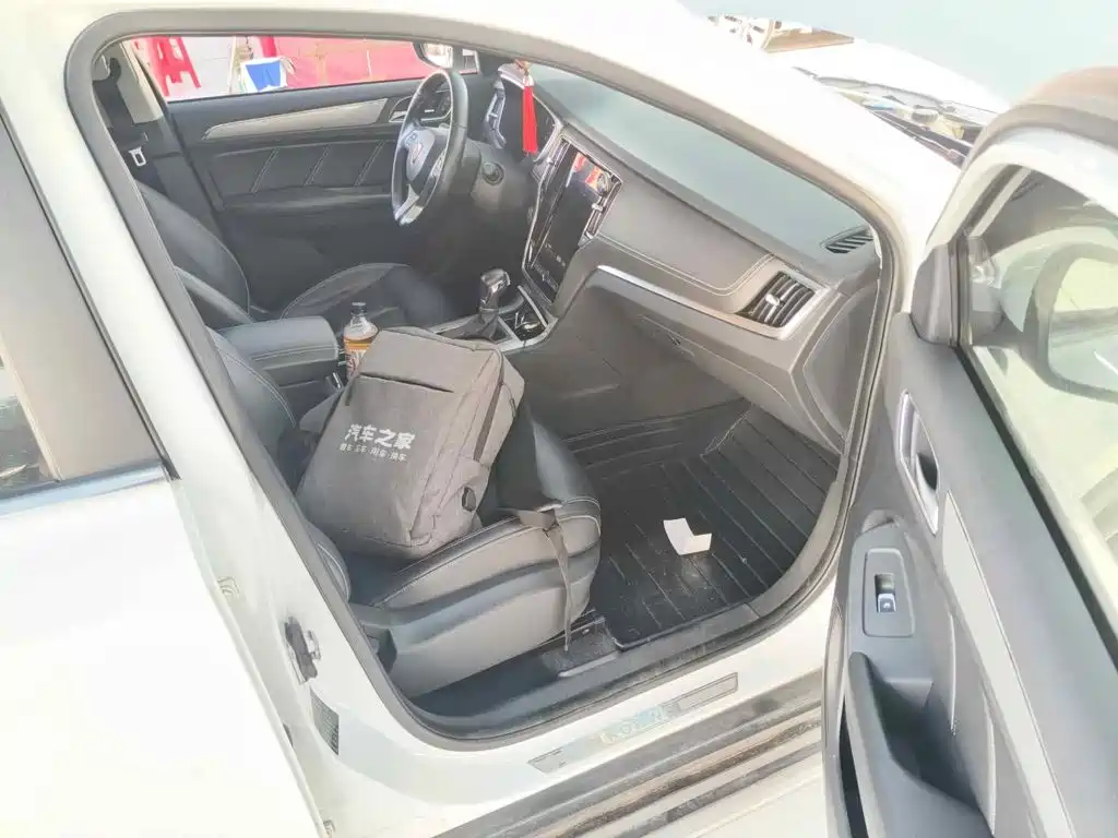Roewe RX5 2016 2016 30T 2WD Automatic Internet Smart Edition