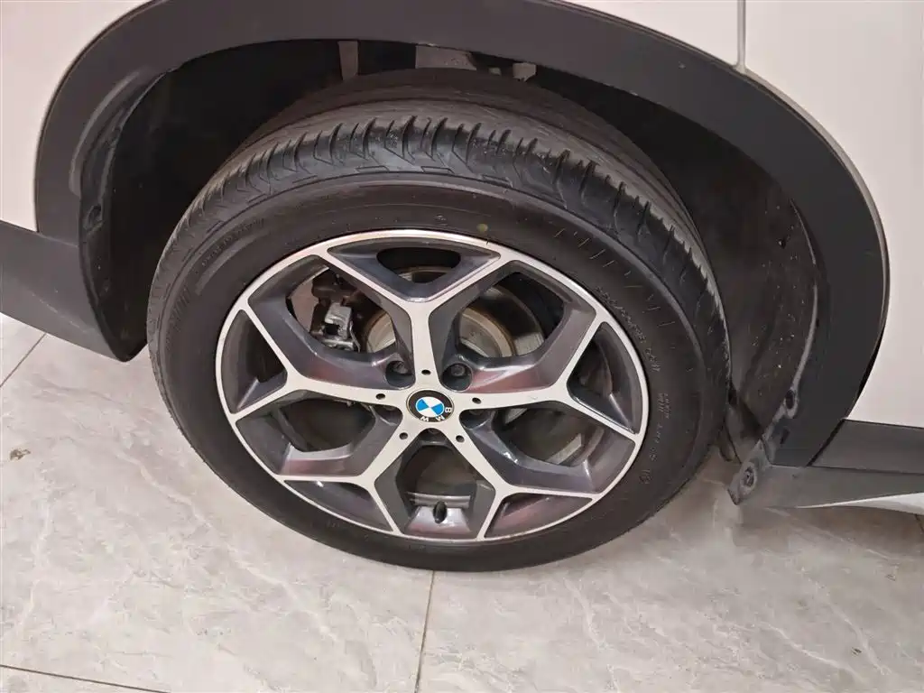 BMW X1 2019 xDrive20Li Premium Model фото 21