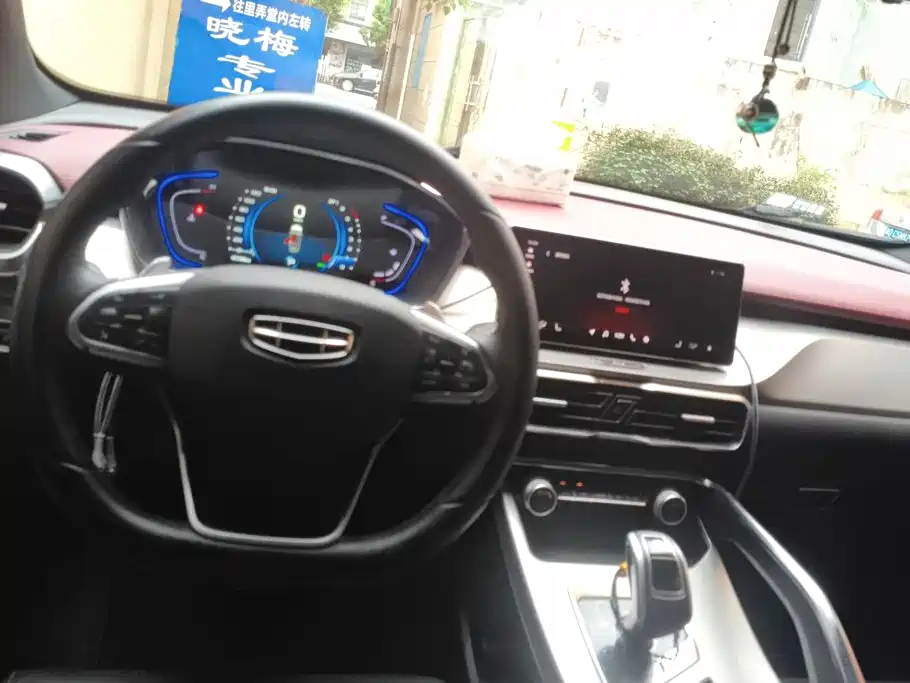 صورة 13 - Geely Coolray