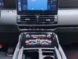Фото 15 - Lincoln Navigator