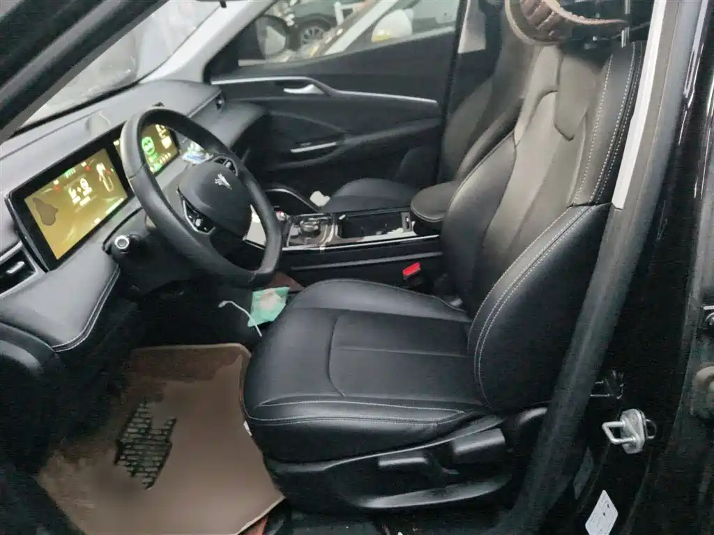 NEZHA AUTOMOBILE NEZHA U