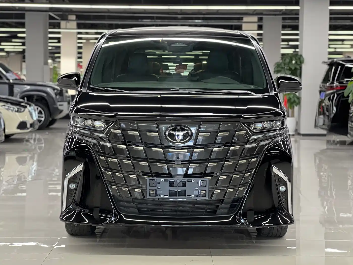 Toyota Alphard 2024 Hybrid 2.5L Prestige Edition фото 2