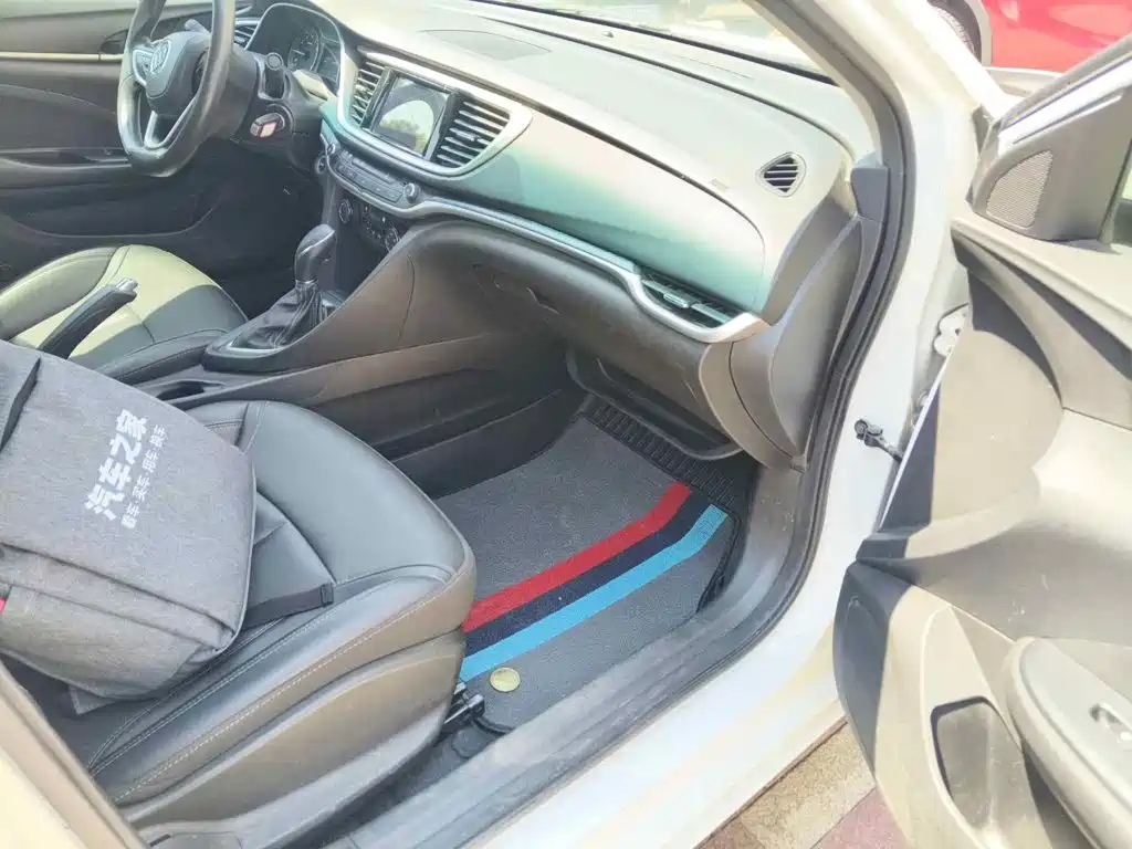 Фото 10 - Buick Excelle