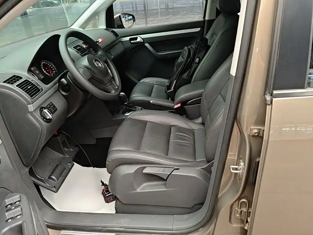 Photo 15 - Volkswagen Touran
