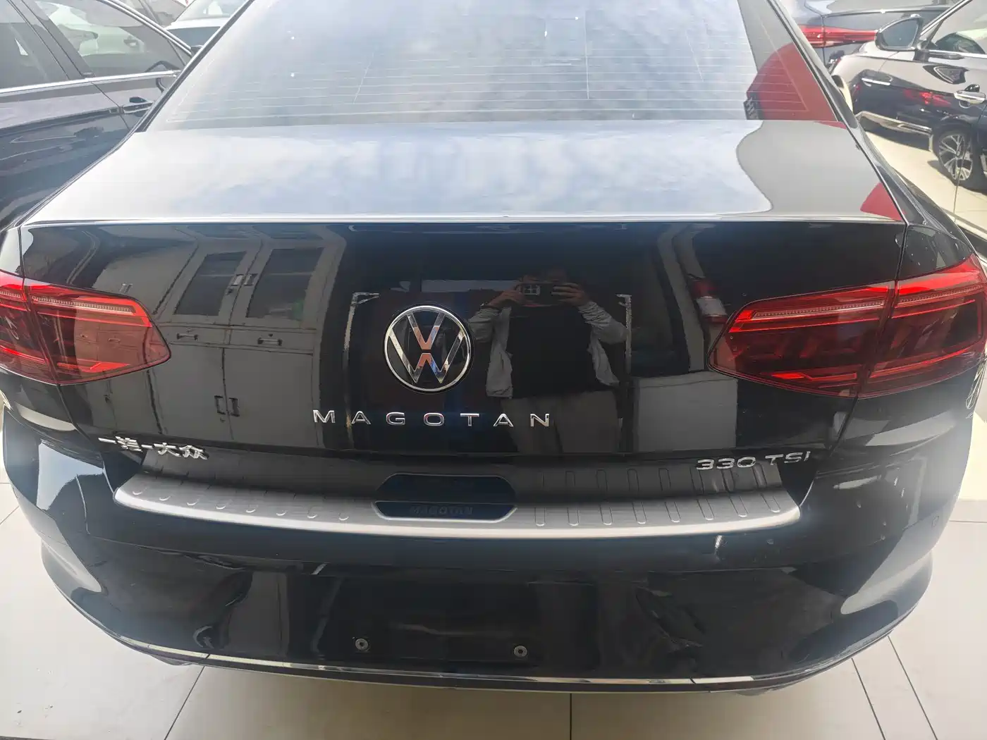 Volkswagen Magotan 2021 330TSI DSG 30th Anniversary Edition фото 4