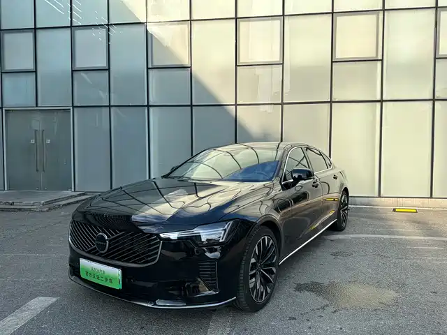 Volvo S90 Plug-in Hybrid 2026 Plug-in Hybrid AWD Long Range Elegance Luxury — фото 1