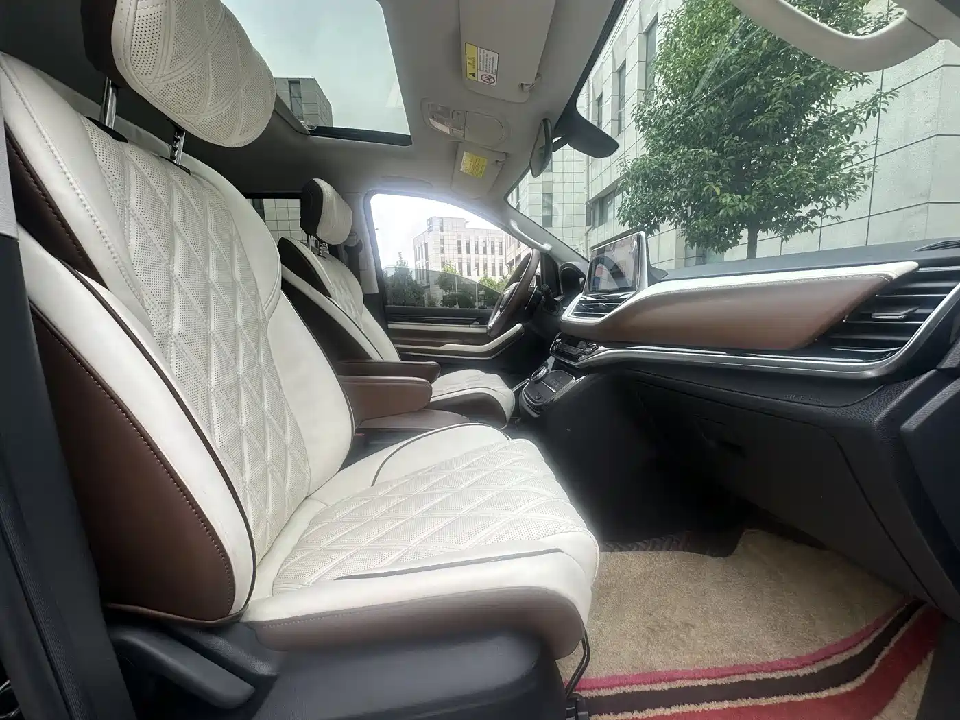 SAIC Maxus Maxus G20 2023 Facelift PLUS 2.0T Diesel Automatic Luxury Edition фото 15